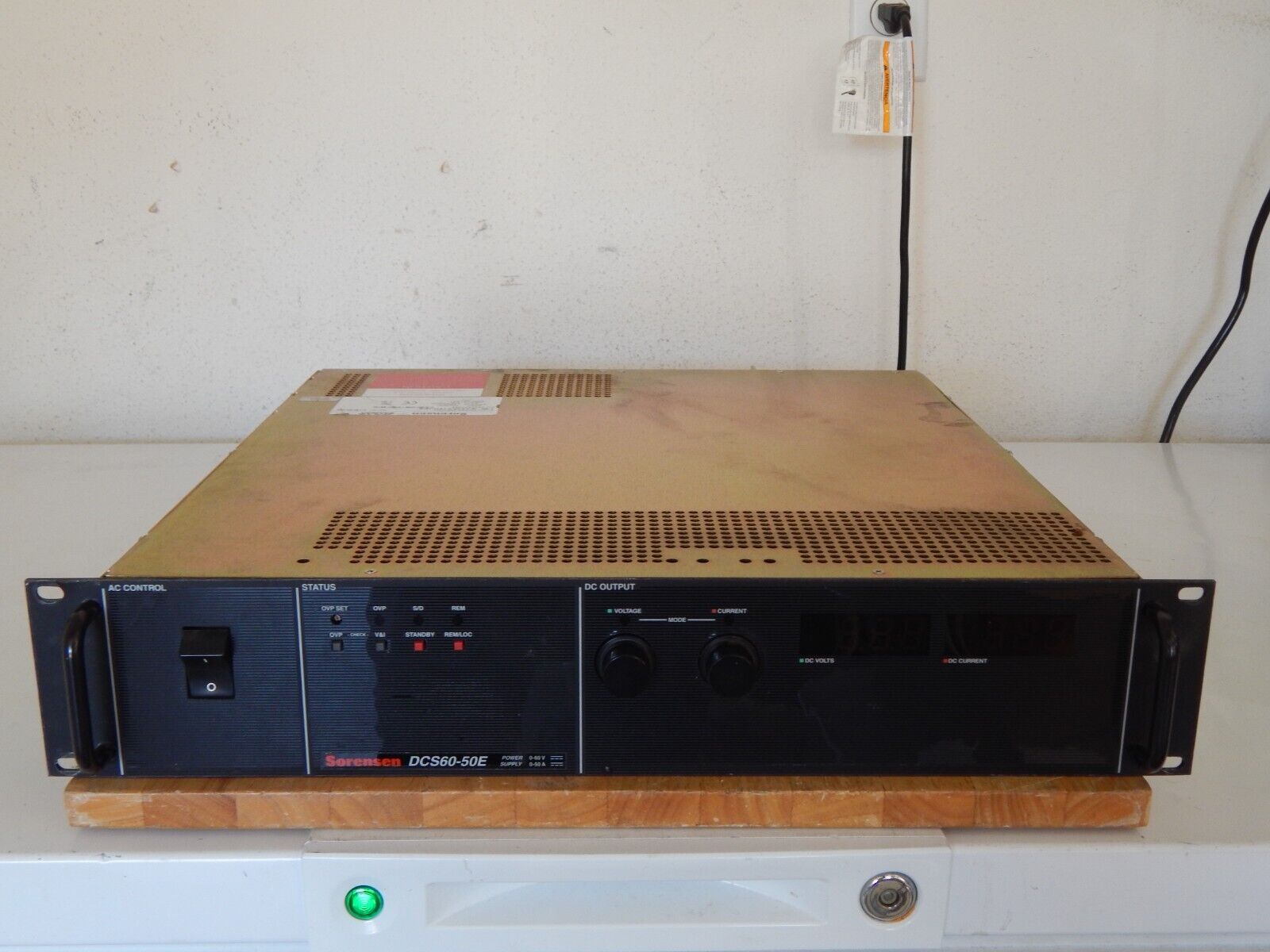 Sorensen DCS60-50E M9C Power Supply 0-60V 0-50A Sorensen DCS60-50E M9C Power Supply 0-60V 0-50A